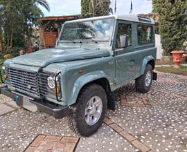 Land Rover Defender 90 2.4 TD4 Station Wagon SE