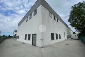 CAPANNONE A DESENZANO DEL GARDA