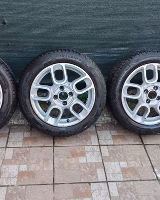 Gomme invernali completi cerchi in lega