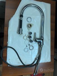 Rubinetto per cucina con doccino