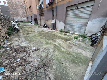 Spazioso box deposito