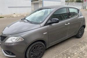 Lancia Ypsilon Ecochic Gold GPL-anno 2020