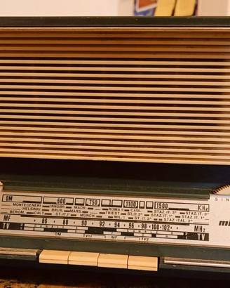 Radio d'epoca Telefunken Mignon L (R-526) Anni '60