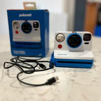 Polaroid Now Instant Camera Gen 2 - Bianca e Blu