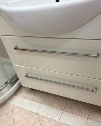 Mobile bagno specchiera e lampada designer
