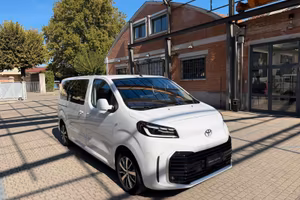 Toyota Proace Verso 2.0D 177 CV L1 Medium A/T D Ex