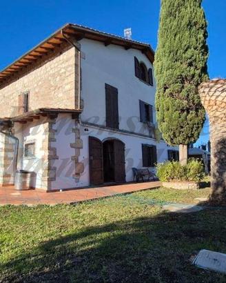 Villa di 230 m² con più di 5 locali a Rosignano Ma