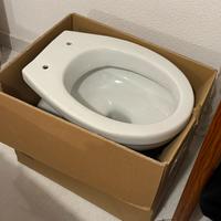 Vaso wc e bidet con rubinetto.