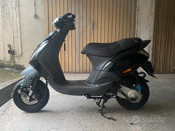 Piaggio Zip SP Gilera Bullit