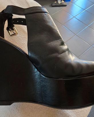 SCARPE  NERE SPUNTATE CON ZEPPA