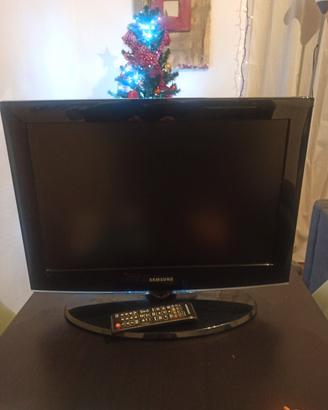 TV LCD 22 pollici 