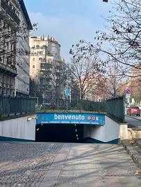 Box singolo in Viale Majno parcheggio Apcoa