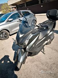 X-MAX 400  YAMAHA CON GOMME NUOVE