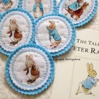 Spilla Peter Rabbit. Fatto a mano. PREZZO per 1 PZ