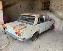 Auto Fiat 124 berlina