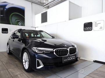BMW Serie 5(G30/31/F90) - 520d 48V xDrive Touring