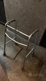 Deambulatore girello per anziani