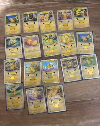 Carte pokemon set pikachu