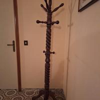 appendi abiti in legno antico