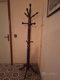 appendi abiti in legno antico