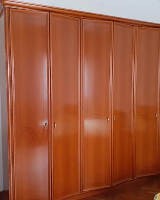 Armadio 6 ante a battente in legno stile classico