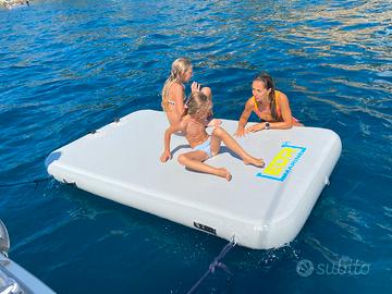 Piattaforma gonfiabile per yacht
