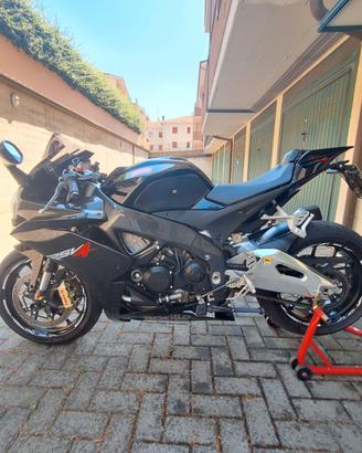 Aprilia RSV 4 