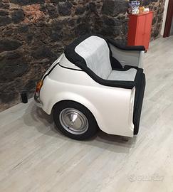 Divano su Fiat 500