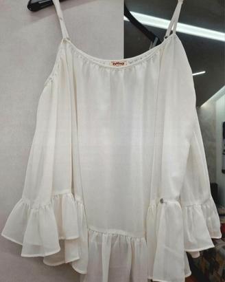 Blusa primavera/estate con maniche volant e  spall