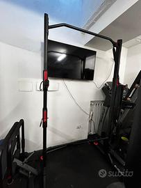 attrezzatura completa per palestra