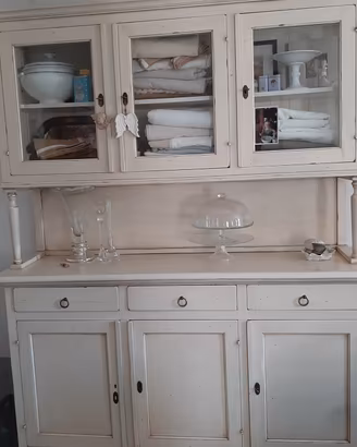 Vetrina  credenza a due corpi