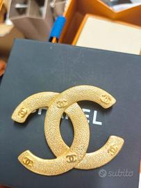 Spilla Chanel