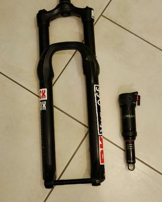 Forcella e ammortizzatore rock shox