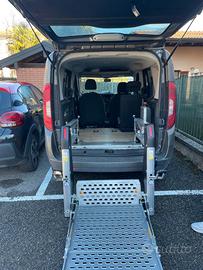 Sollevatore per auto disabili