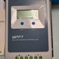 Regolatore di carica EPEVER 100/30 A. 