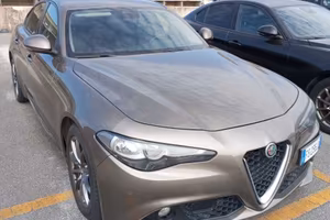 Alfa Romeo Giulia 2.2 Turbodiesel 180 CV Super PRE