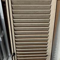 Persiane con alette regolabili in alluminio