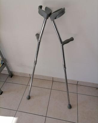 stampelle in metallo