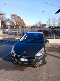 Peugeot 208 PureTech 82 5 porte Allure