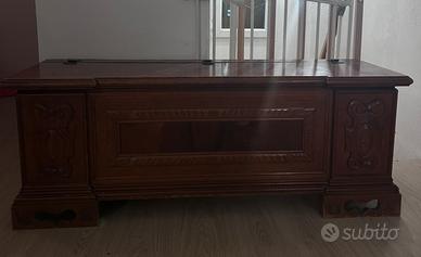 Cassapanca in legno