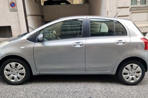 Toyota Yaris 1.0 Benz 68 CV - meccanica OK