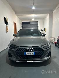 Audi a1 allstreet 35 tfsi s tronic