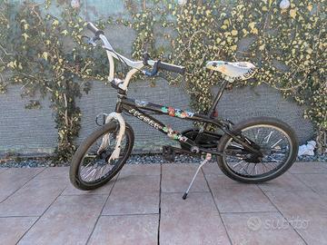 Bicicletta BMX per ragazzo