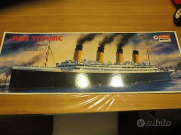 Modello in scala 1/350 del RMS TITANIC