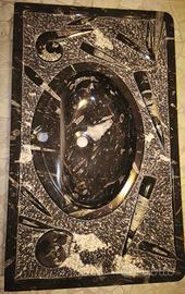 Lavabo in marmo fossile
