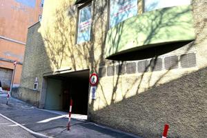 VIA PONZANINO: posto auto in autorimessa.