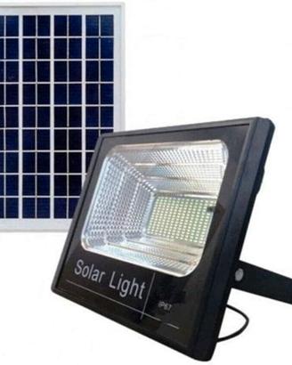 Faro faretto 500w led pannello energia solare foto
