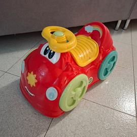 macchinina cavalcabile chicco