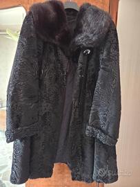 Cappotto vintage in astrakan nero