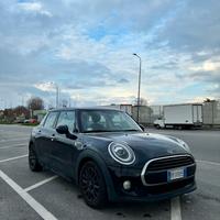 Mini Cooper D 5 porte Total Black